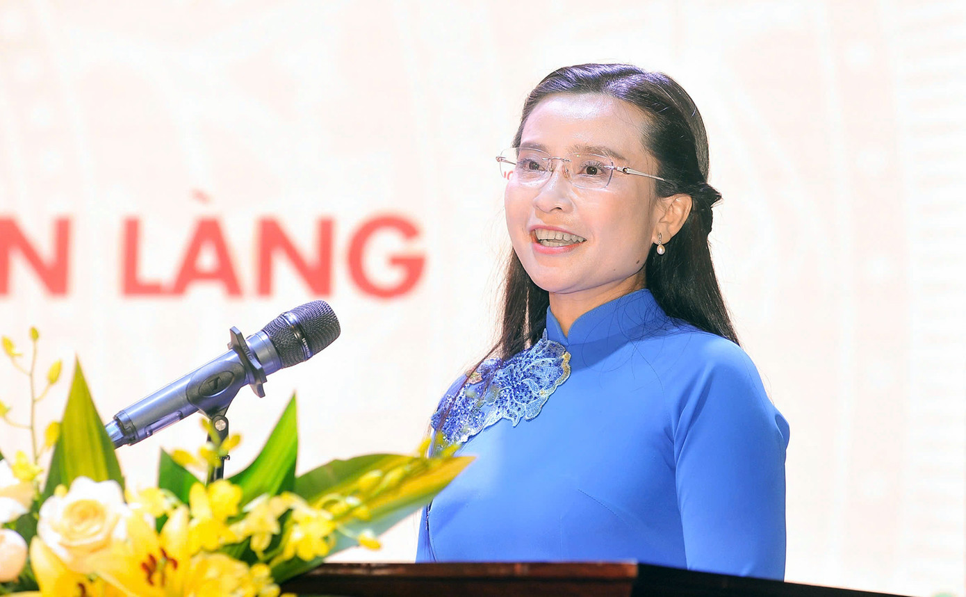 Chị Nguyễn Phạm Duy Trang phát biểu tại chương trình. Ảnh: Quang Trường