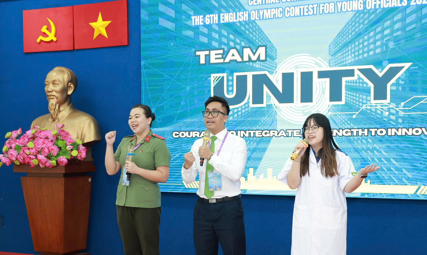 Ba thành viên đội Unity.