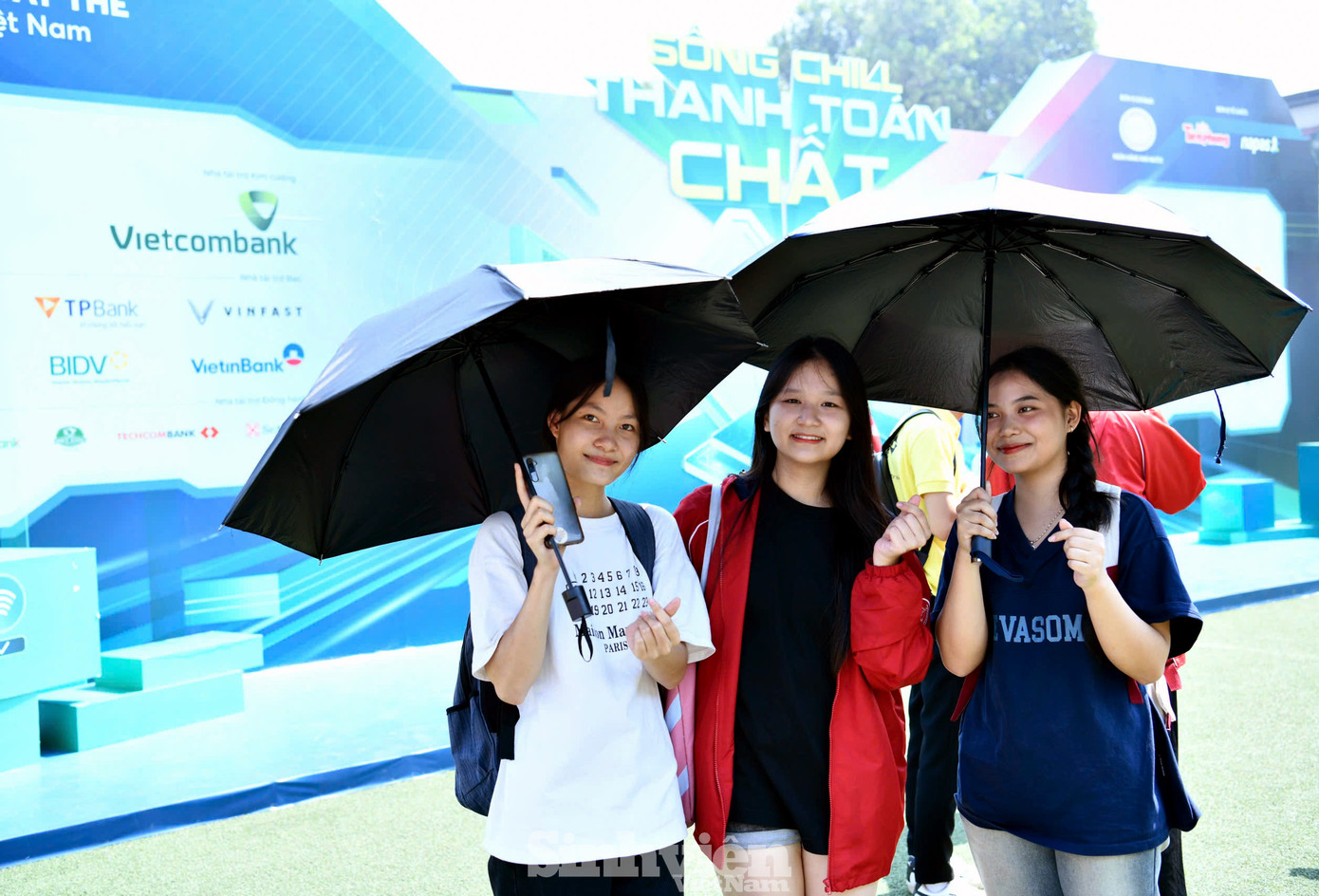 Cũng trong ngày 6/10, các bạn trẻ tiếp tục tham gia nhiều trải nghiệm các công nghệ thanh toán thông minh và sân chơi rinh quà tại chương trình.