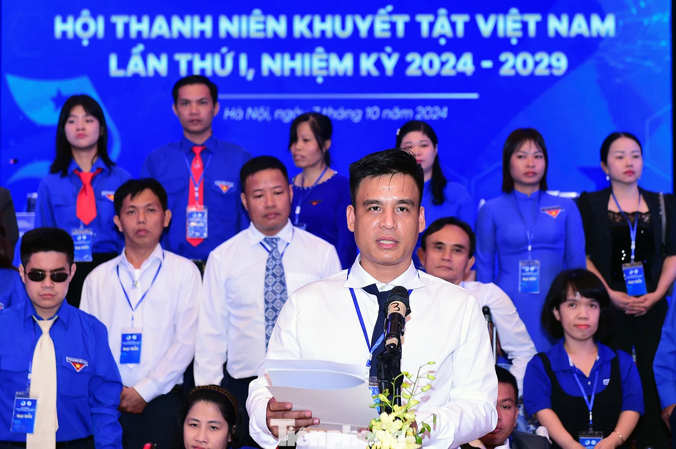 Anh Phạm Văn Thành - Chủ tịch Hội Thanh niên Khuyết tật Việt Nam khoá I phát biểu nhận nhiệm vụ tại Đại hội.