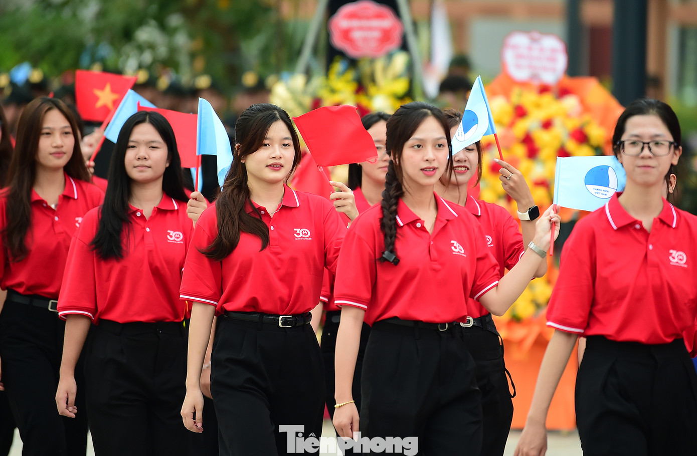 Trong nhiệm kỳ mới, Hội LHTN Việt Nam Thành phố Hà Nội tiếp tục đầu tư làm tốt hơn nữa sứ mệnh đoàn kết, tập hợp rộng rãi thanh niên. Ảnh: Xuân Tùng Trong nhiệm kỳ mới, Hội LHTN Việt Nam Thành phố Hà Nội tiếp tục đầu tư làm tốt hơn nữa sứ mệnh đoàn kết, tập hợp rộng rãi thanh niên. Ảnh: Xuân Tùng