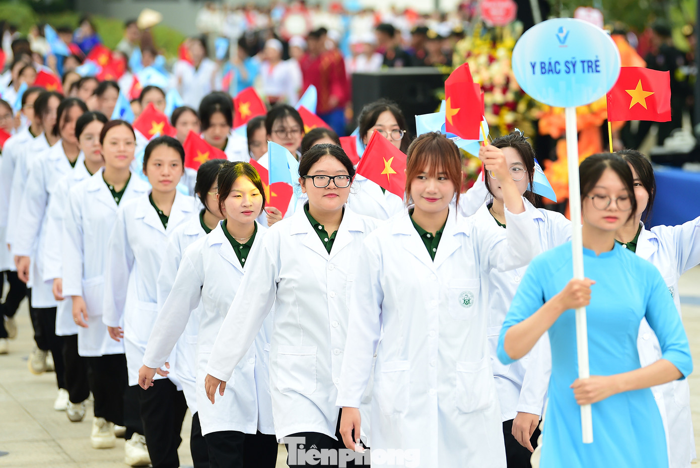 Trong nhiệm kỳ mới, Hội LHTN Việt Nam Thành phố Hà Nội tiếp tục đầu tư làm tốt hơn nữa sứ mệnh đoàn kết, tập hợp rộng rãi thanh niên. Ảnh: Xuân Tùng Trong nhiệm kỳ mới, Hội LHTN Việt Nam Thành phố Hà Nội tiếp tục đầu tư làm tốt hơn nữa sứ mệnh đoàn kết, tập hợp rộng rãi thanh niên. Ảnh: Xuân Tùng