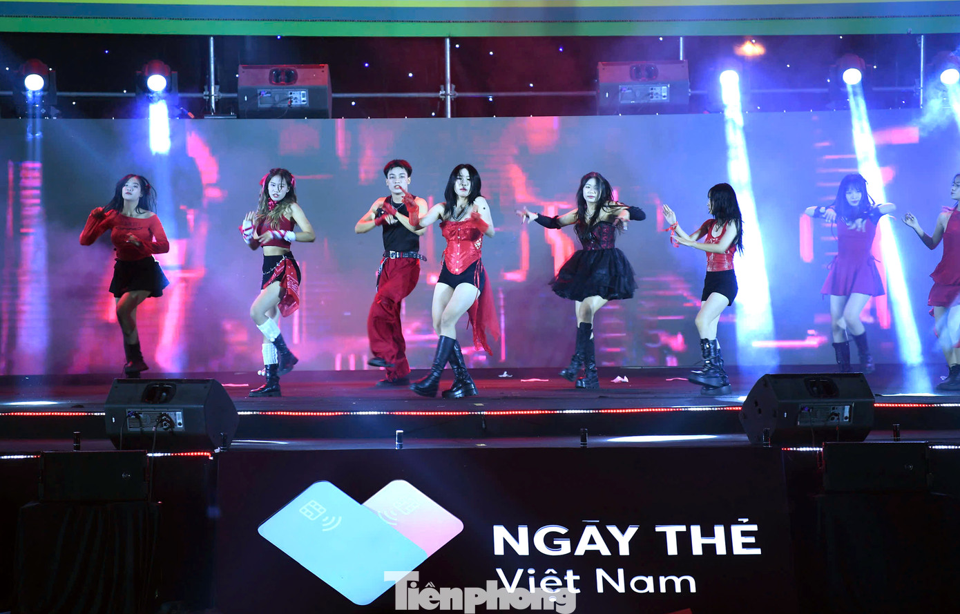 Tiết mục nhảy Drama của Cao đẳng FPT Polytechnic Hà Nội.