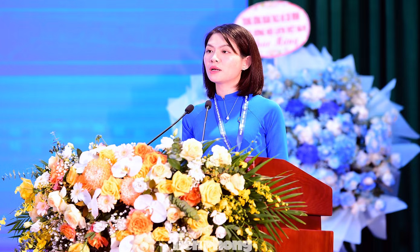 Chị Phạm Thị Thu Hiền - Phó Bí thư phụ trách Tỉnh Đoàn, Chủ tịch Hội LHTN Việt Nam tỉnh Thái Nguyên khóa VII, phát biểu phiên khai mạc Đại hội. Ảnh: Xuân Tùng Chị Phạm Thị Thu Hiền - Phó Bí thư phụ trách Tỉnh Đoàn, Chủ tịch Hội LHTN Việt Nam tỉnh Thái Nguyên khóa VII, phát biểu phiên khai mạc Đại hội. Ảnh: Xuân Tùng