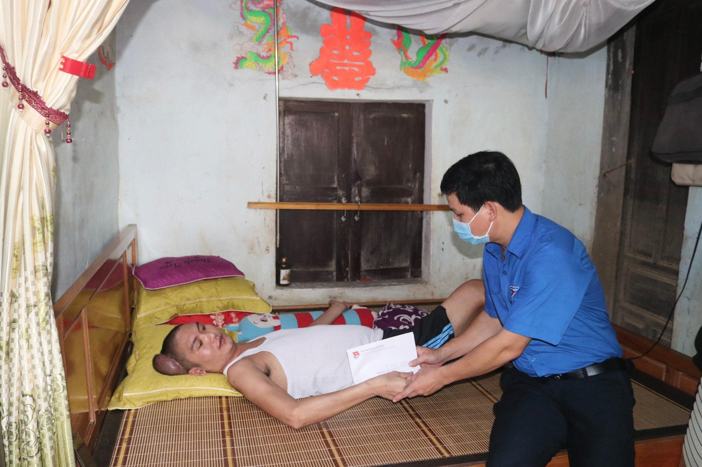 Tỉnh đoàn Quảng Bình đã đến thăm và hỗ trợ anh Mai Văn Đức (SN 1987) mắc căn bệnh hiểm nghèo