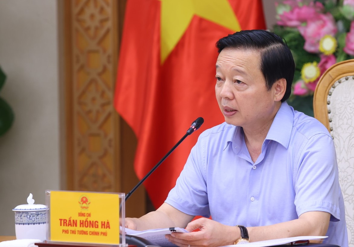 Phó Thủ tướng Trần Hồng Hà chủ trì hội nghị.