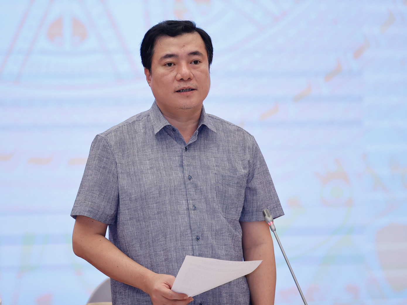 Thứ trưởng Bộ Công thương Nguyễn Sinh Nhật Tân. Thứ trưởng Bộ Công thương Nguyễn Sinh Nhật Tân.