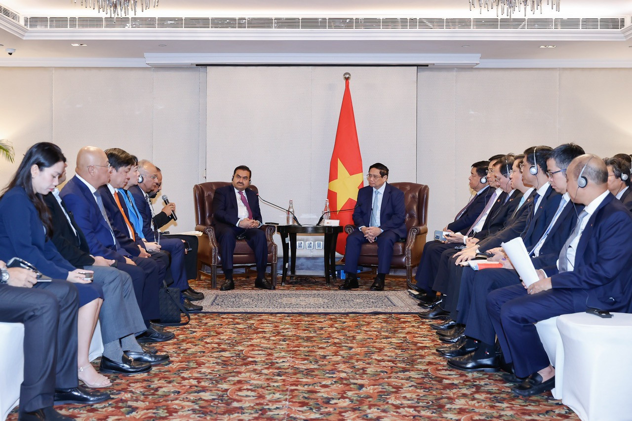 Thủ tướng tiếp ông Gautam Adani - Chủ tịch Tập đoàn Adani Ấn Độ - người đang được coi là tỷ phú giàu nhất châu Á.