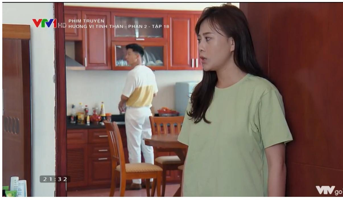 Nam cố tình đuổi Long về