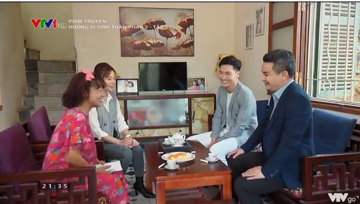 Ông Khang sang nói chuyện với bà Bích về đám cưới của Nam-Long