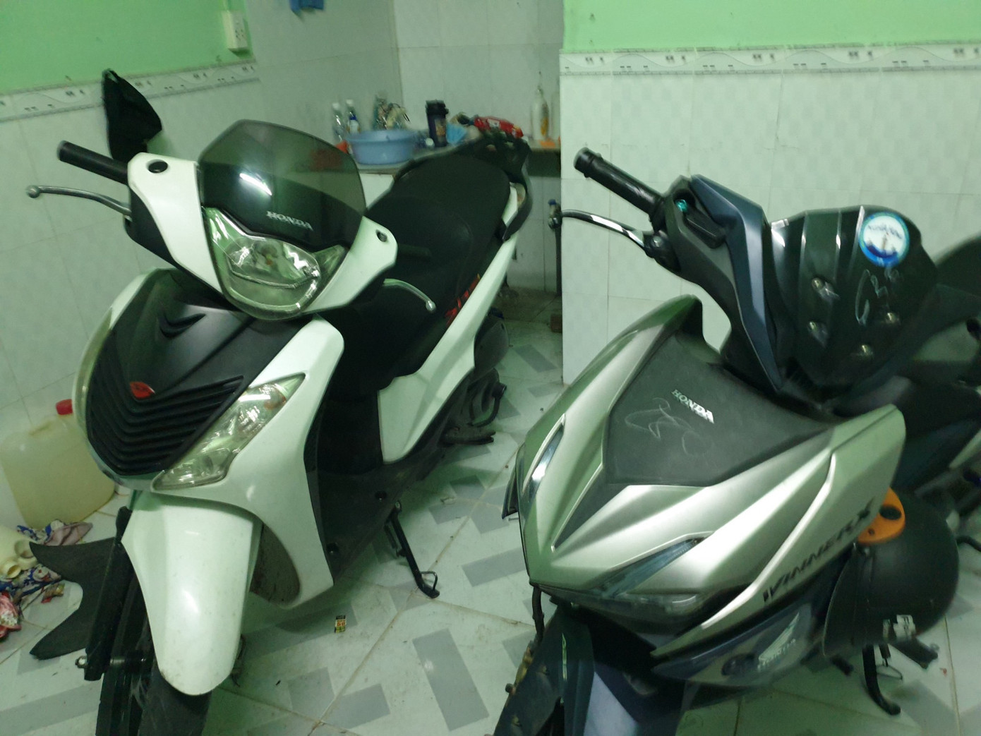 Xe máy bị mất trộm được phát hiện trong phòng trọ