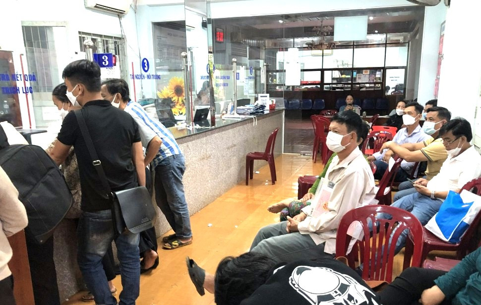 Chi nhánh Văn phòng ĐKĐĐ huyện Lộc Ninh từng bị người dân phản ánh gây khó khăn trong quá trình làm việc