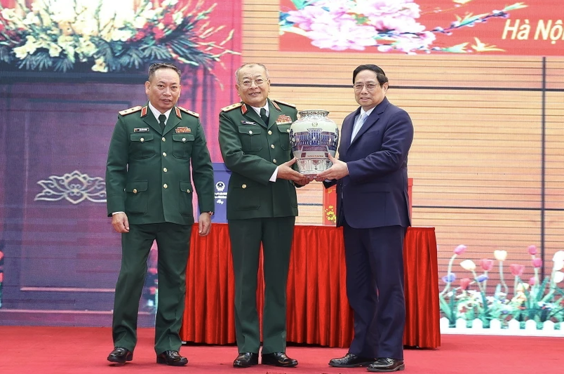 Thủ tướng Phạm Minh Chính chúc Tết Tổng cục 2 - Bộ Quốc phòng. (Ảnh: Dương Giang/TTXVN) Thủ tướng Phạm Minh Chính chúc Tết Tổng cục 2 - Bộ Quốc phòng. (Ảnh: Dương Giang/TTXVN)