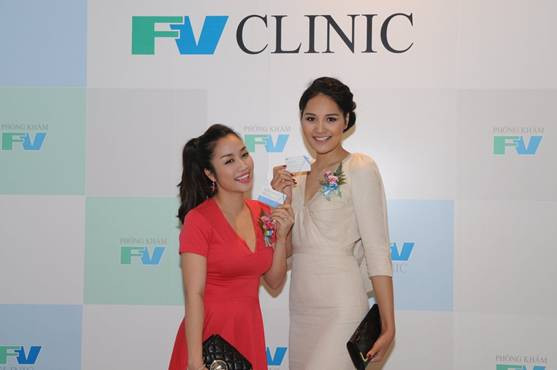 Ốc Thanh vân và Hương Giang hào hứng khi trở thành thành viên của bệnh viện FV