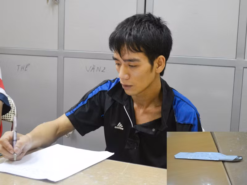 Hung thủ Lưu Văn Thắng và con dao gây án