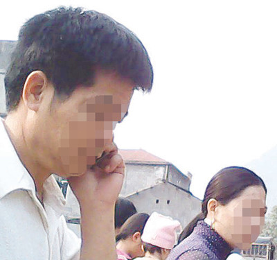 A Tài và Biểu “vịt” điều hàng ở chợ Hà Quảng, Cao Bằng. Ảnh: P.Anh. A Tài và Biểu “vịt” điều hàng ở chợ Hà Quảng, Cao Bằng. Ảnh: P.Anh