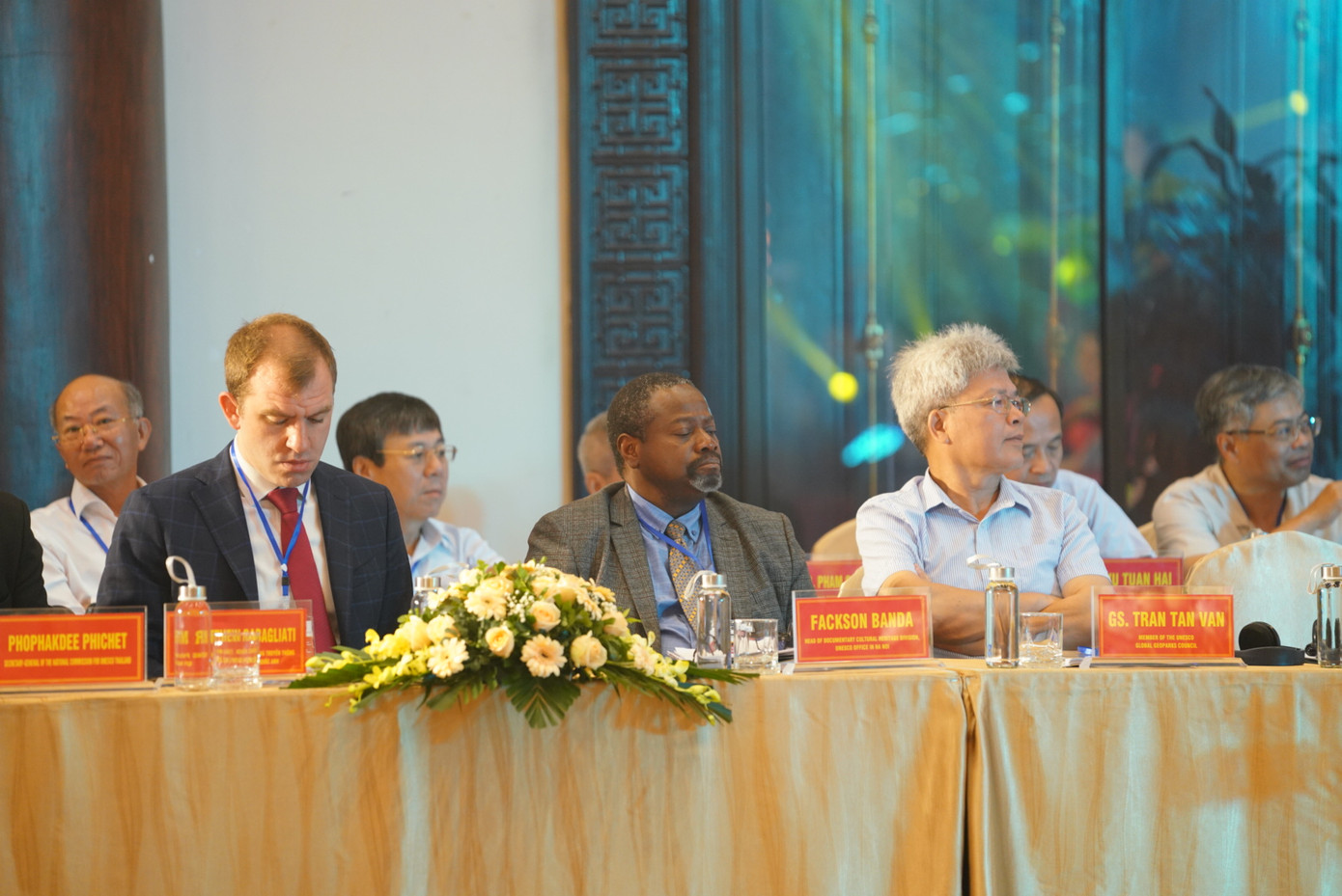 Đại biểu tham dự hội nghị.