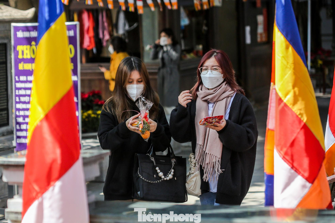 Thời tiết Hà Nội khô ráo, có nắng thuận lợi cho các bạn trẻ đổ về chùa Hà cầu duyên trong ngày hôm nay. Thời tiết Hà Nội khô ráo, có nắng thuận lợi cho các bạn trẻ đổ về chùa Hà cầu duyên trong ngày hôm nay.