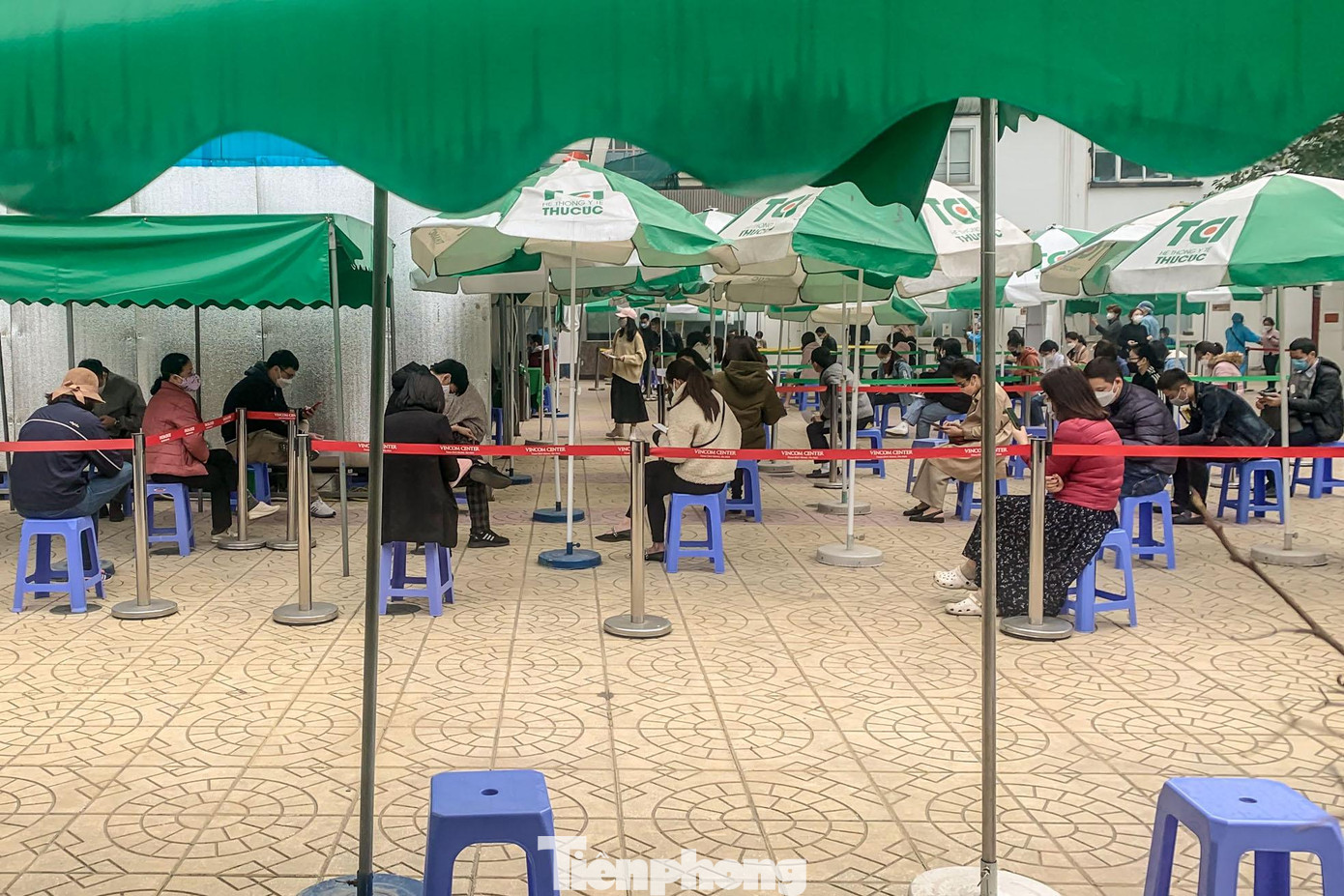 Hình ảnh tại khu vực sân trước phòng khám. Hình ảnh tại khu vực sân trước phòng khám.