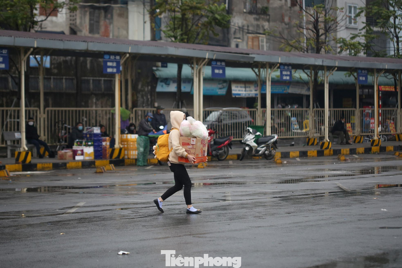 Hình ảnh đìu hiu tại bến xe xuyên suốt kỳ nghỉ Tết năm nay.