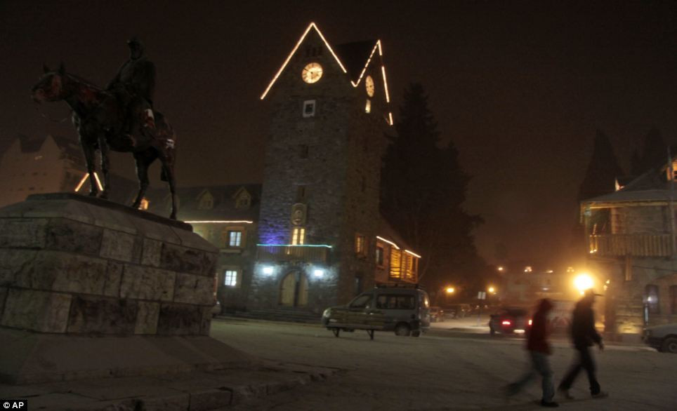 Trung tâm thành phố Argentina về đêm. Trung tâm thành phố Argentina về đêm