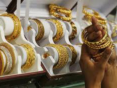 Vàng thế giới hôm qua tăng lên mức cao nhất trong ba tháng. Nguồn ảnh: Reuters. Vàng thế giới hôm qua tăng lên mức cao nhất trong ba tháng. Nguồn ảnh: Reuters