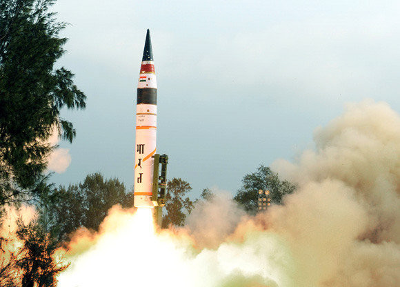 Tên lửa Agni-V của Ấn Độ phóng ngày 19-4. Tên lửa Agni-V của Ấn Độ phóng ngày 19-4