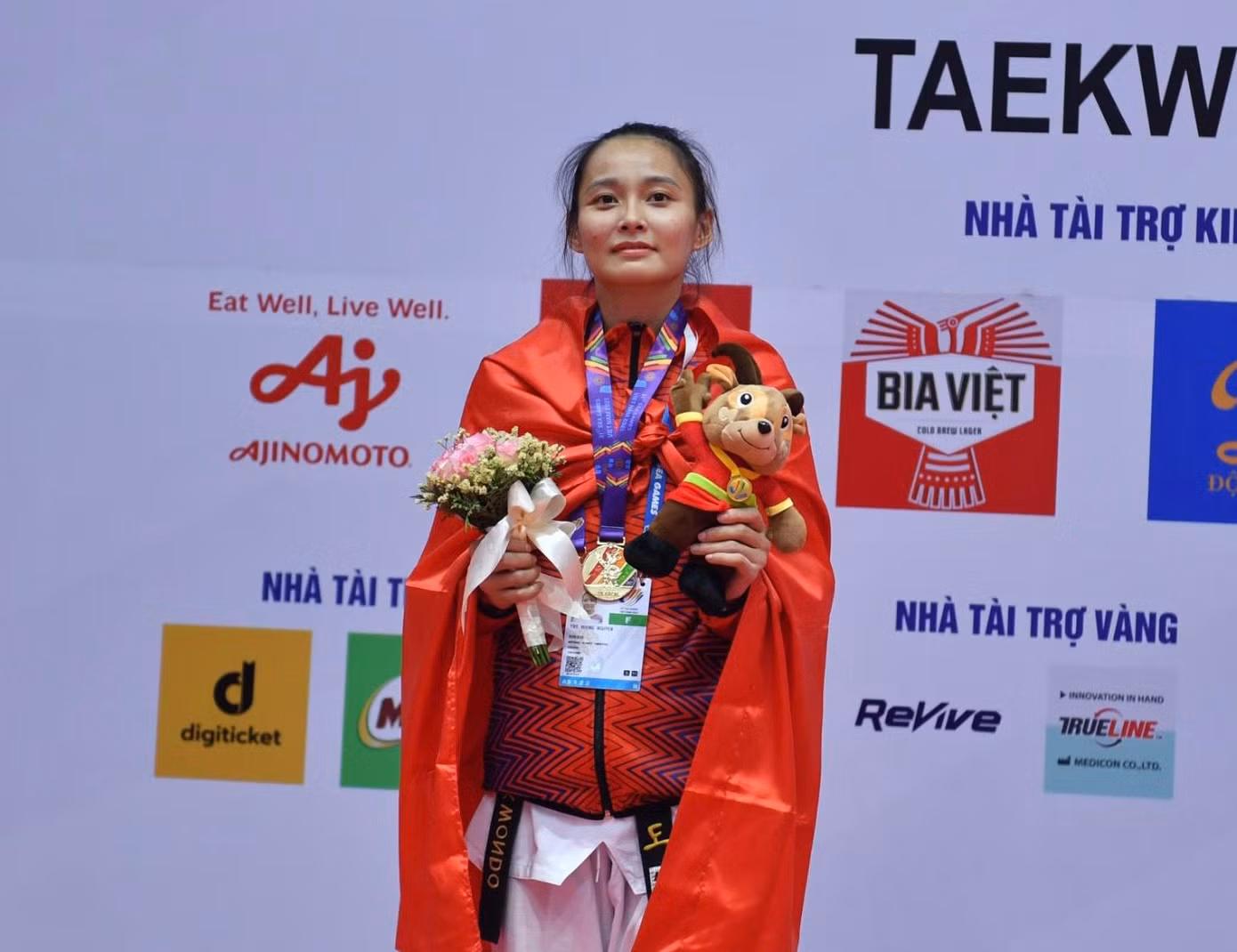Trực tiếp SEA Games 31 ngày 18/5: Giành 21 HCV, Đoàn TTVN 'cô độc' trên đỉnh bảng ảnh 48