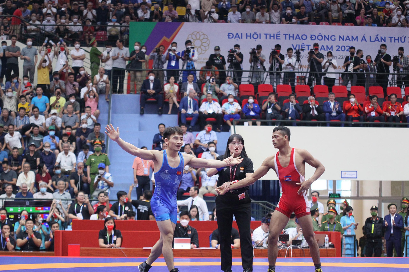 Trực tiếp SEA Games 31 ngày 19/5: Kình ngư Huy Hoàng giành HCV thứ 5 tại SEA Games ảnh 17