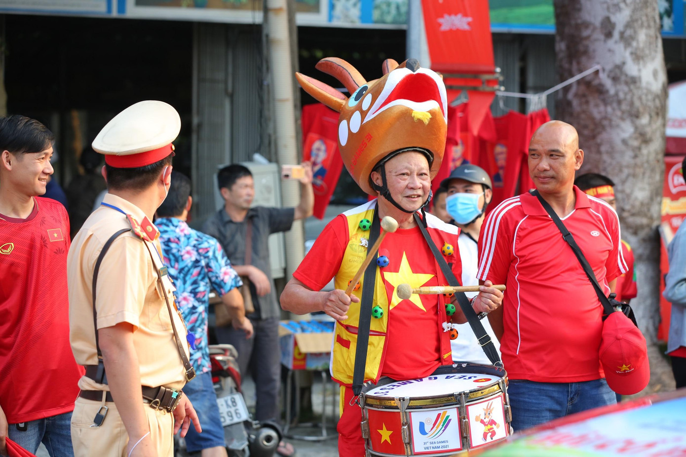 Phú Thọ rộn ràng đón trận đại chiến U23 Việt Nam gặp U23 Indonesia ảnh 13 Phú Thọ rộn ràng đón trận đại chiến U23 Việt Nam gặp U23 Indonesia ảnh 13