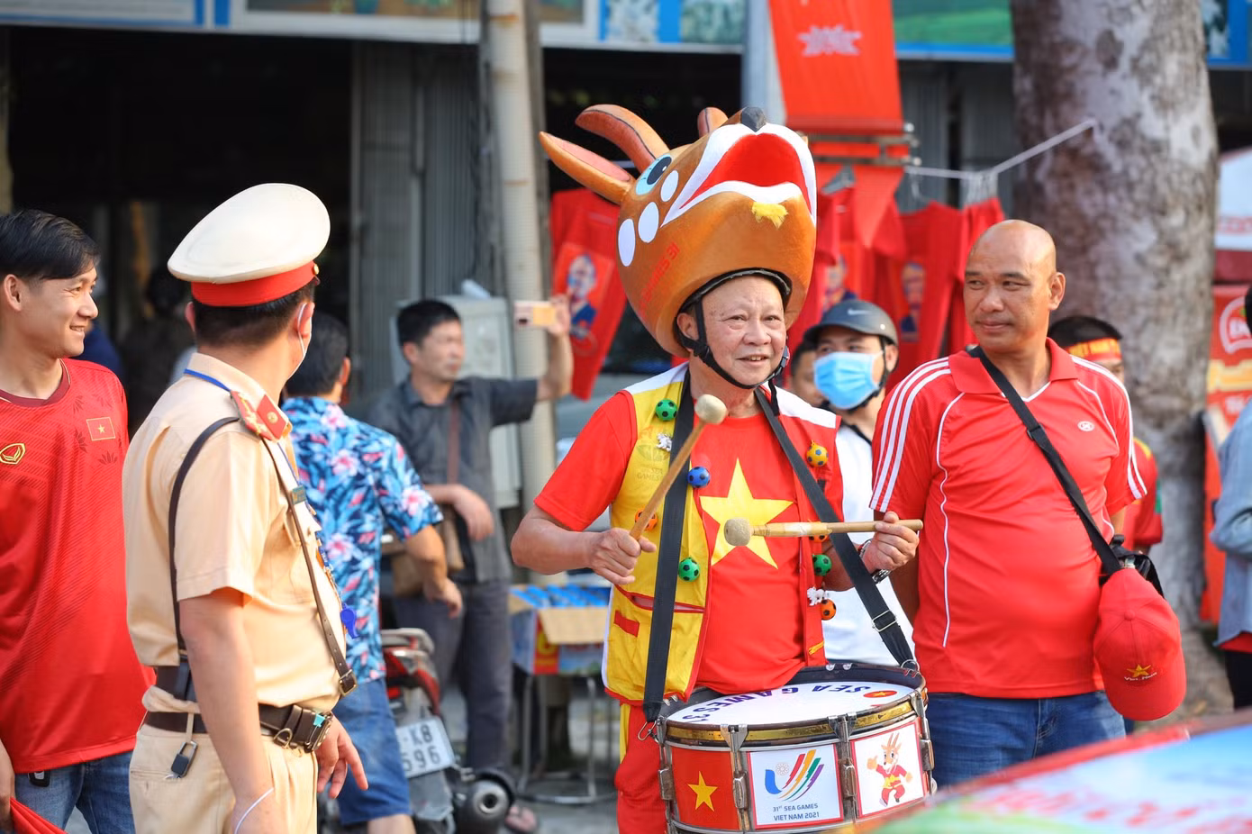 Phú Thọ rộn ràng đón trận đại chiến U23 Việt Nam gặp U23 Indonesia ảnh 13