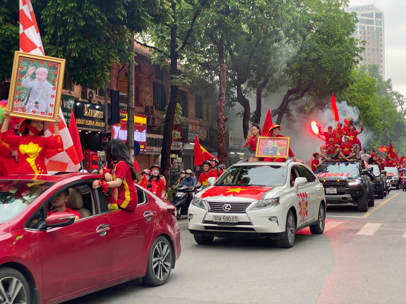 Tất cả đều hy vọng và mong chờ một chiến thắng cho đội chủ nhà.