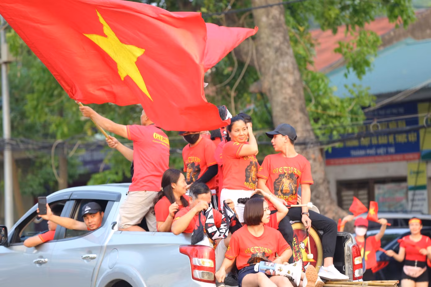 Phú Thọ rộn ràng đón trận đại chiến U23 Việt Nam gặp U23 Indonesia ảnh 16
