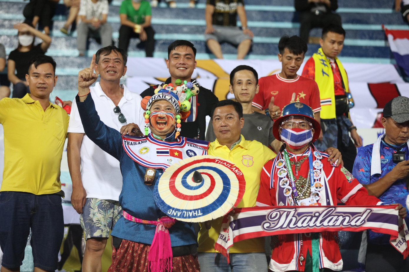 Ông Bùi Tiến Dũng, Chủ tịch Hội cổ động viên bóng đá Nam Định cho biết, Hội cổ động viên bóng đá Nam Định đã xây dựng kế hoạch cổ vũ cho các đội tuyển, tạo bầu không khí cuồng nhiệt, thân thiện, mến khách; đồng thời sẵn sàng hỗ trợ, giúp đỡ cổ động viên các nước.