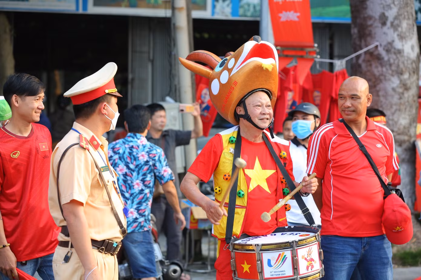 Phú Thọ rộn ràng đón trận đại chiến U23 Việt Nam gặp U23 Indonesia ảnh 14