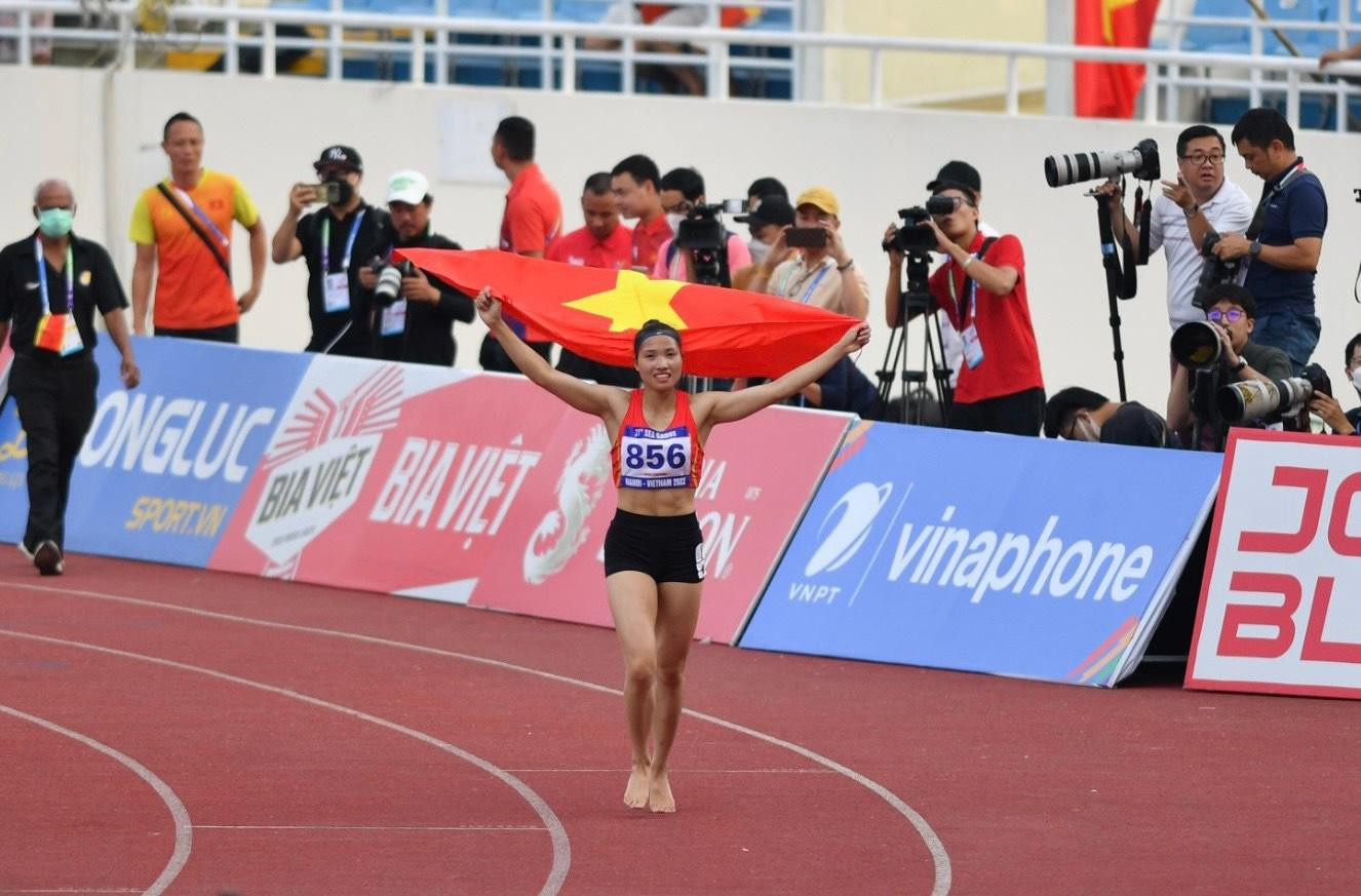 Trực tiếp SEA Games 31 ngày 17/5: Đội bơi 4x200m nam phá kỷ lục SEA Games ảnh 21