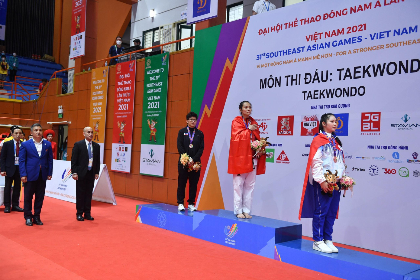 Trực tiếp SEA Games 31 ngày 18/5: Giành 21 HCV, Đoàn TTVN 'cô độc' trên đỉnh bảng ảnh 49