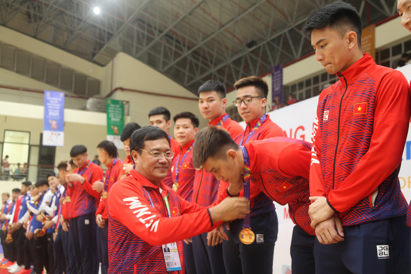Trực tiếp SEA Games ngày 21/5:Bóng đá nữ thắng Thái Lan, TTVN cán mốc 180 HCV ảnh 56