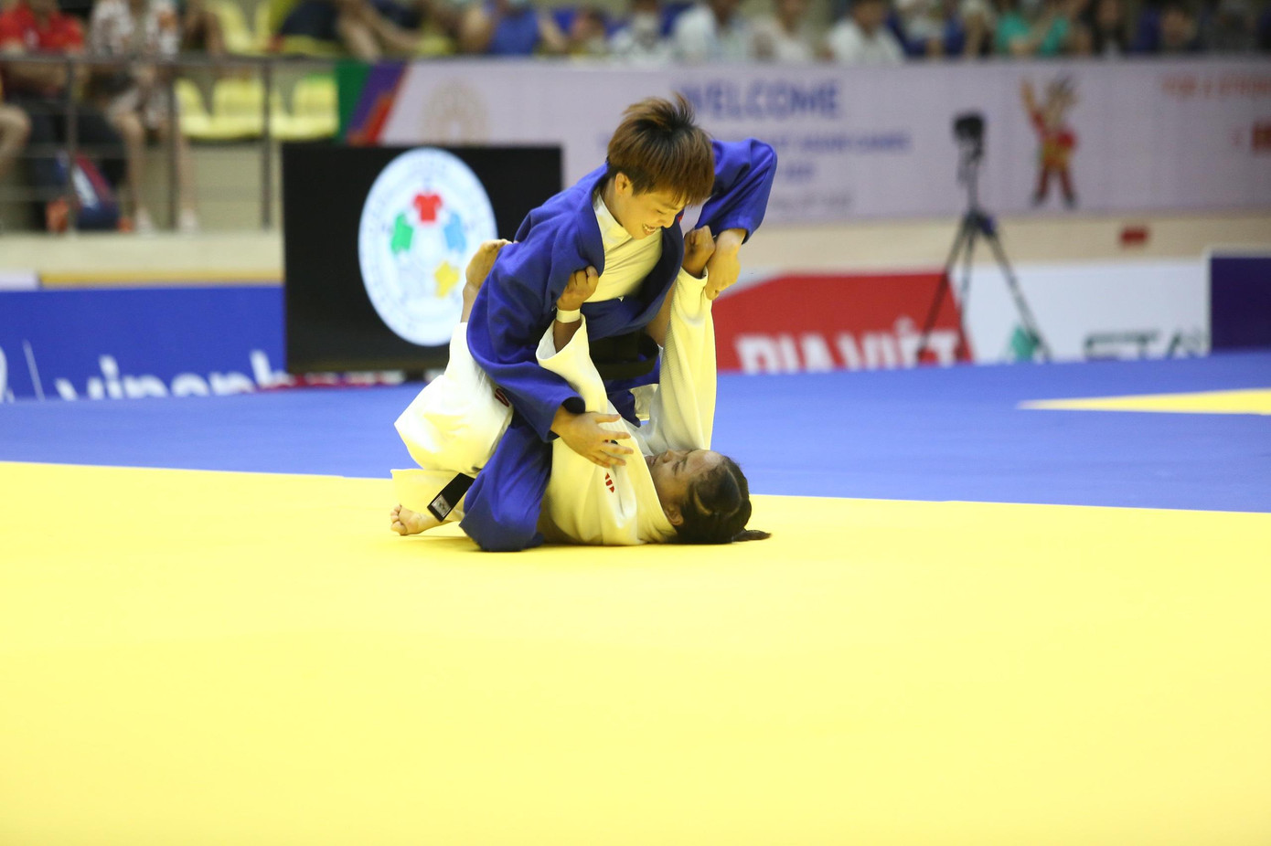 Trực tiếp SEA Games ngày 21/5:Bóng đá nữ thắng Thái Lan, TTVN cán mốc 180 HCV ảnh 25