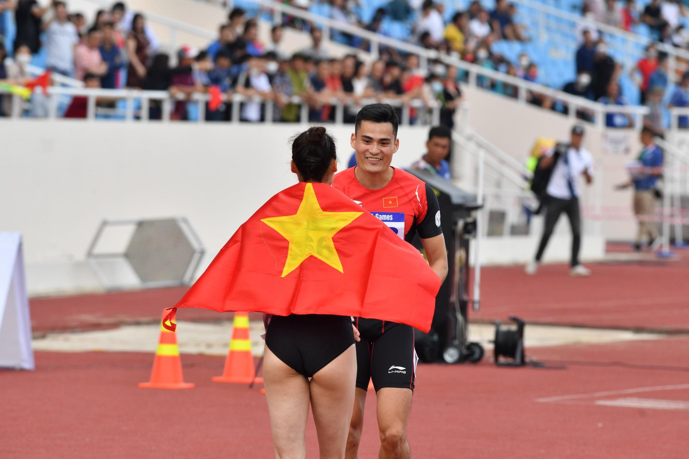 Trực tiếp SEA Games 31 ngày 17/5: Đội bơi 4x200m nam phá kỷ lục SEA Games ảnh 18