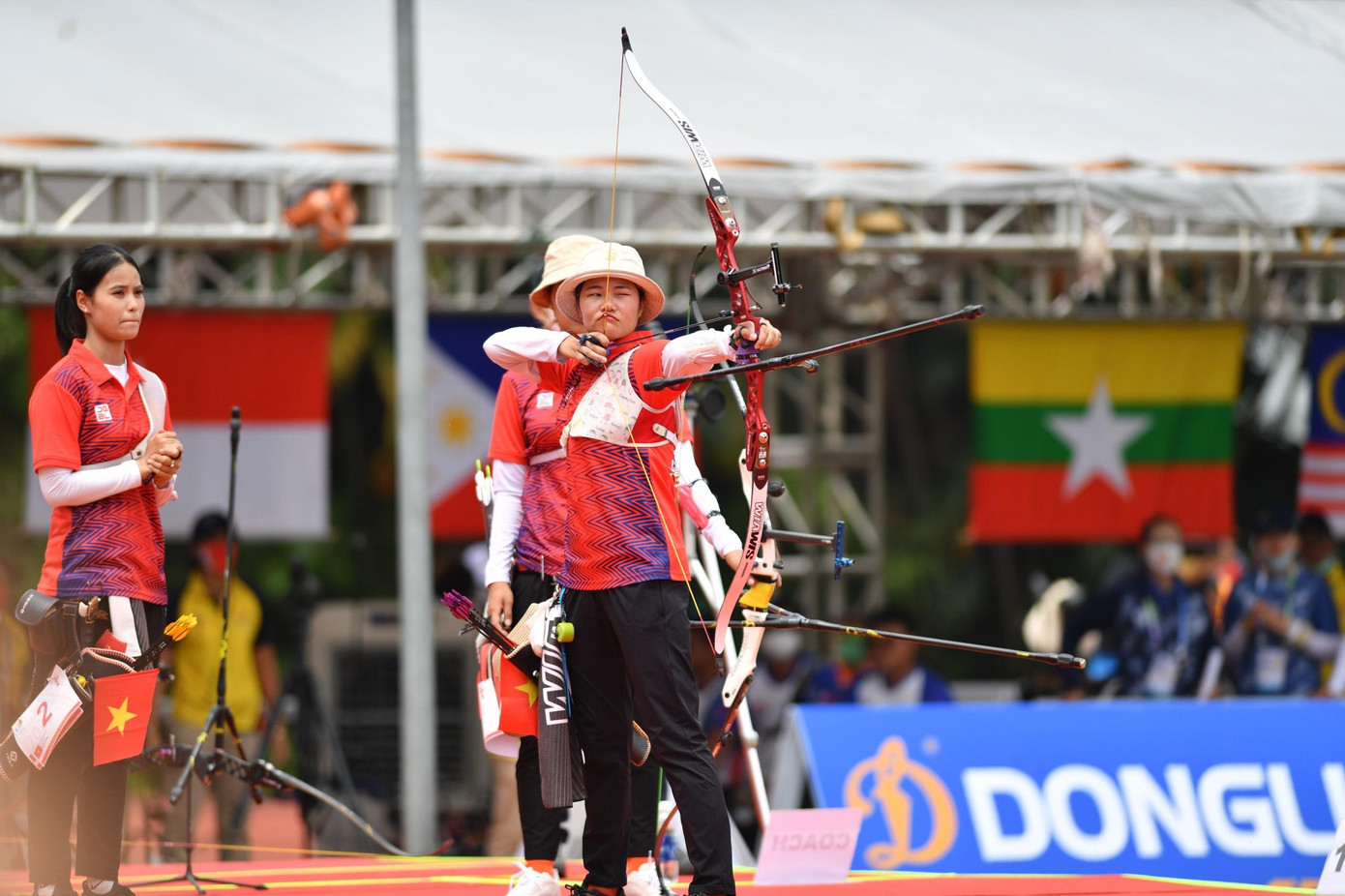 Trực tiếp SEA Games 31 ngày 18/5: Giành 21 HCV, Đoàn TTVN 'cô độc' trên đỉnh bảng ảnh 9