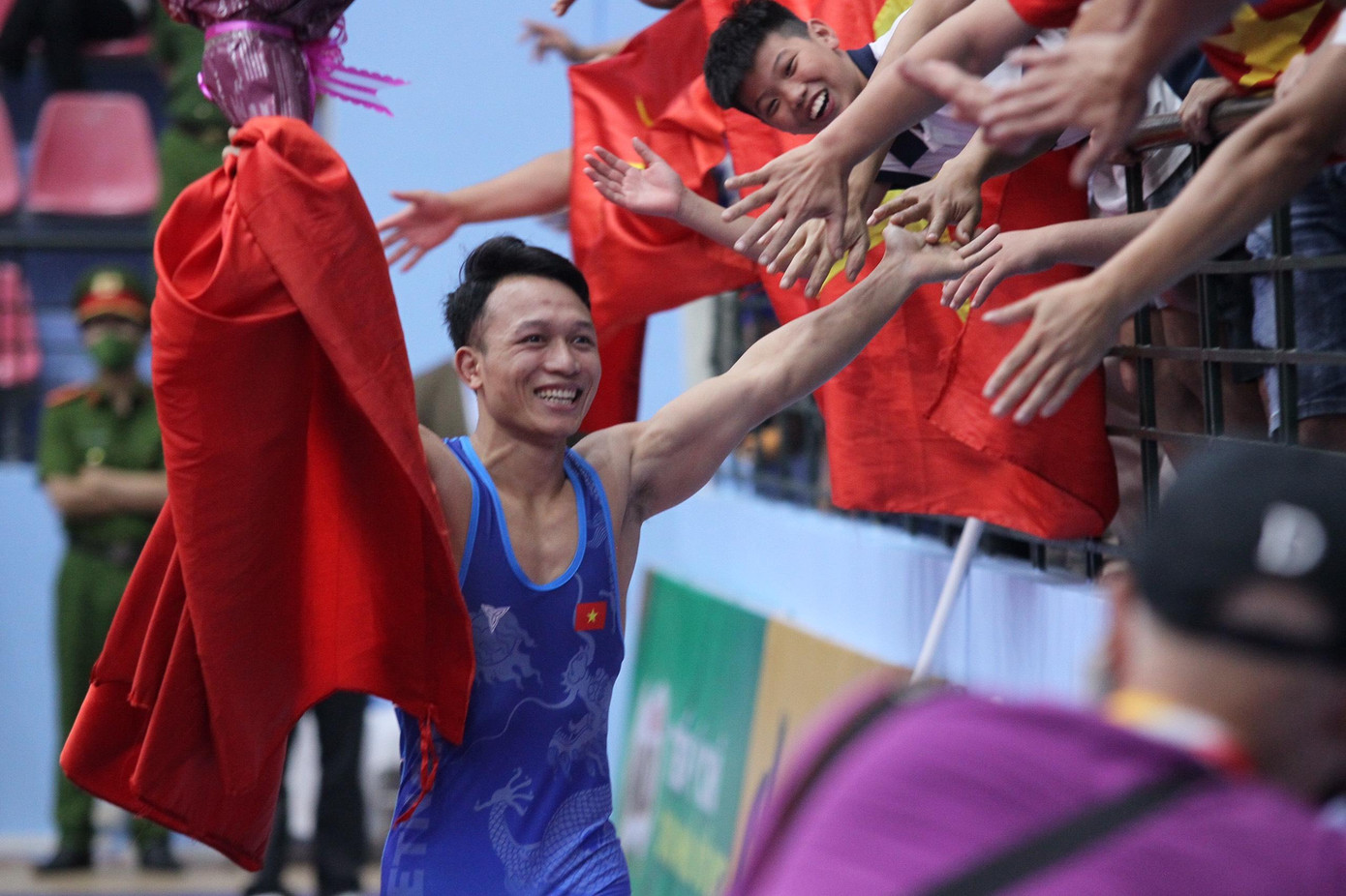 Trực tiếp SEA Games 31 ngày 19/5: Kình ngư Huy Hoàng giành HCV thứ 5 tại SEA Games ảnh 20