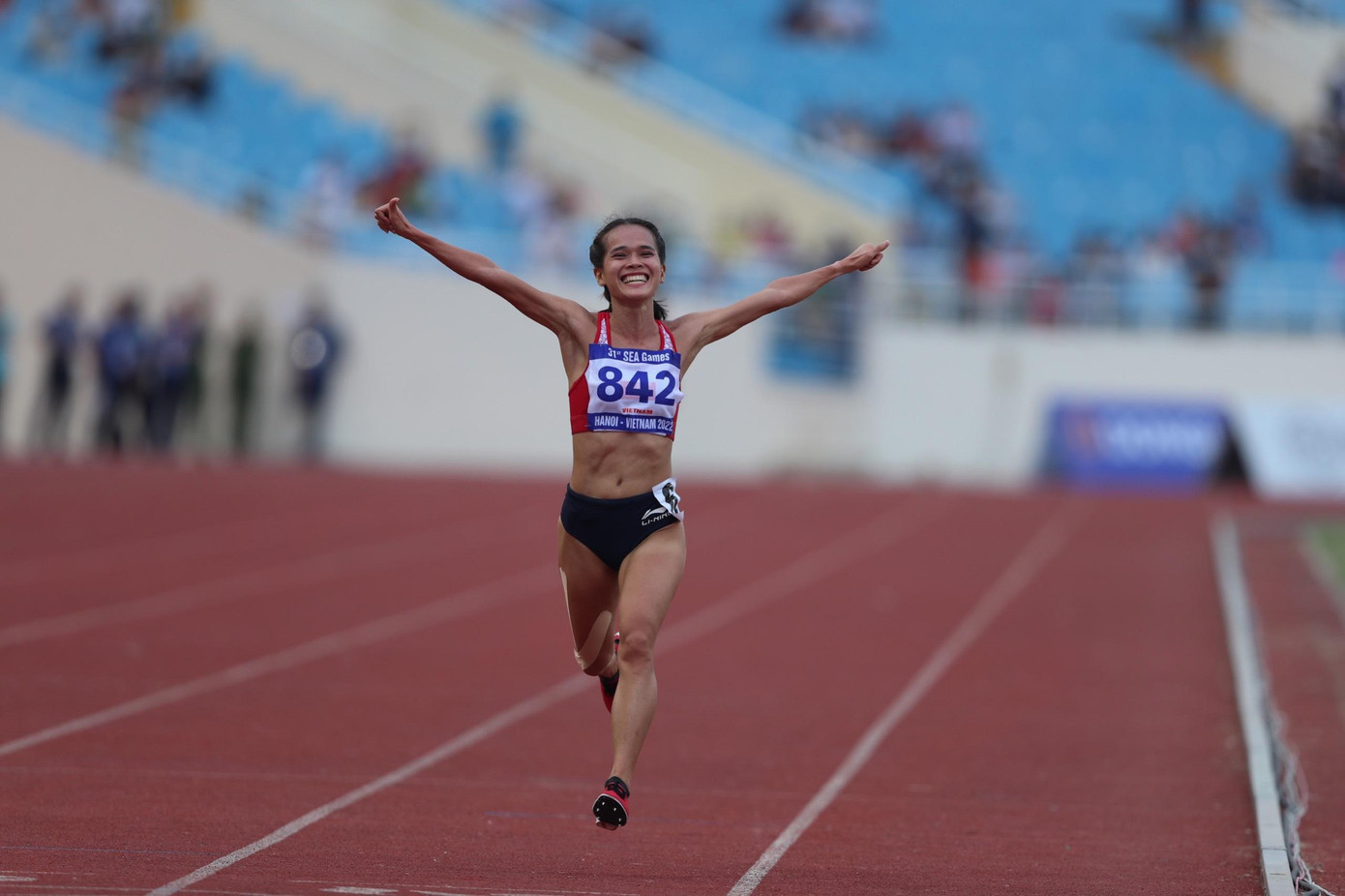 Trực tiếp SEA Games 31 ngày 18/5: Giành 21 HCV, Đoàn TTVN 'cô độc' trên đỉnh bảng ảnh 41