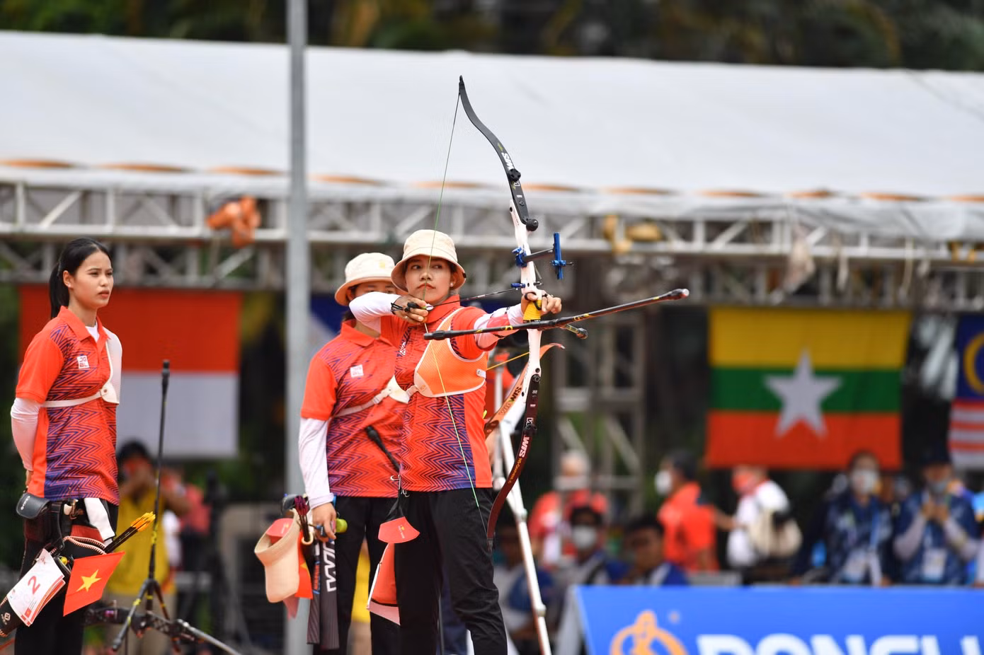 Trực tiếp SEA Games 31 ngày 18/5: Giành 21 HCV, Đoàn TTVN 'cô độc' trên đỉnh bảng ảnh 11