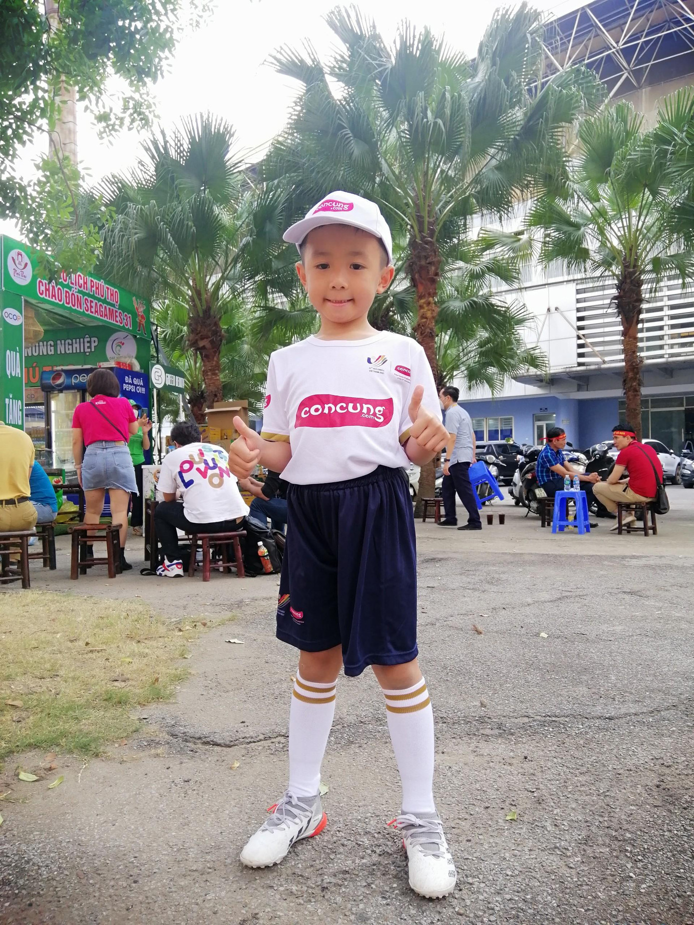 Phú Thọ rộn ràng đón trận đại chiến U23 Việt Nam gặp U23 Indonesia ảnh 31 Phú Thọ rộn ràng đón trận đại chiến U23 Việt Nam gặp U23 Indonesia ảnh 31