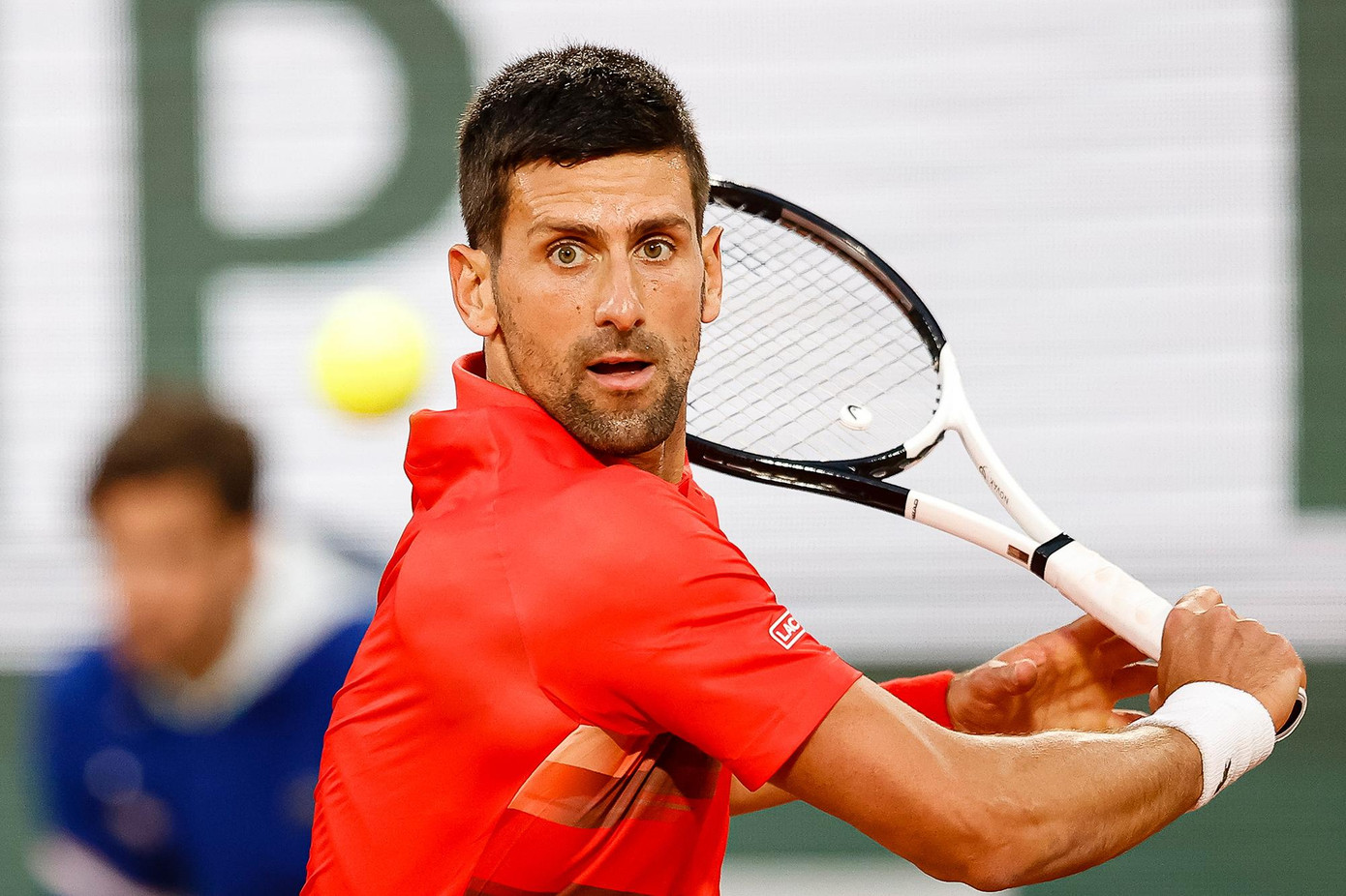 Djokovic dễ dàng vào vòng 3 Djokovic dễ dàng vào vòng 3