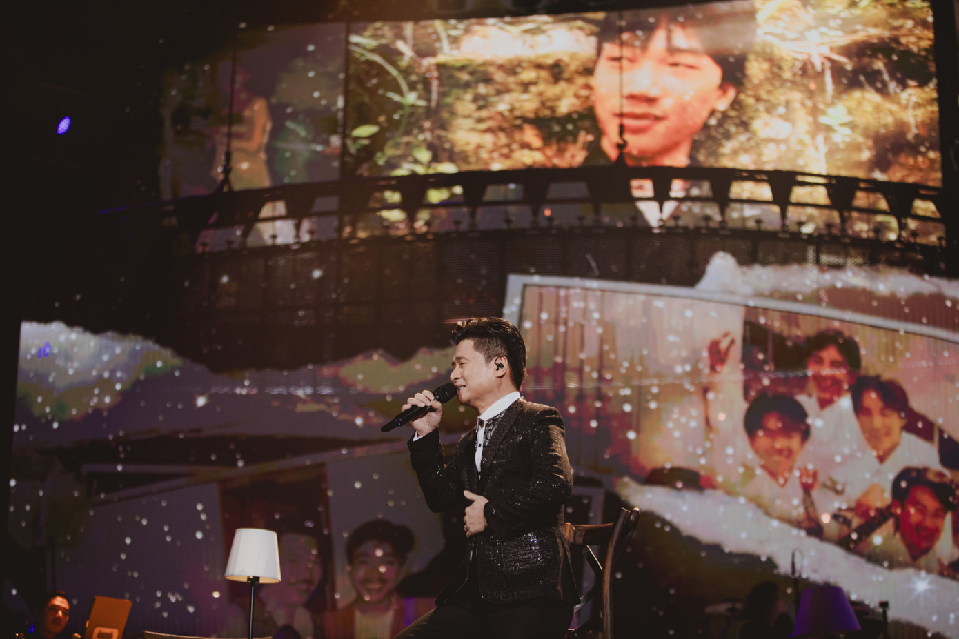 Tấn Minh nhận trọng trách chuyển tải ba ca khúc mới trong đêm nhạc Một mình bao la