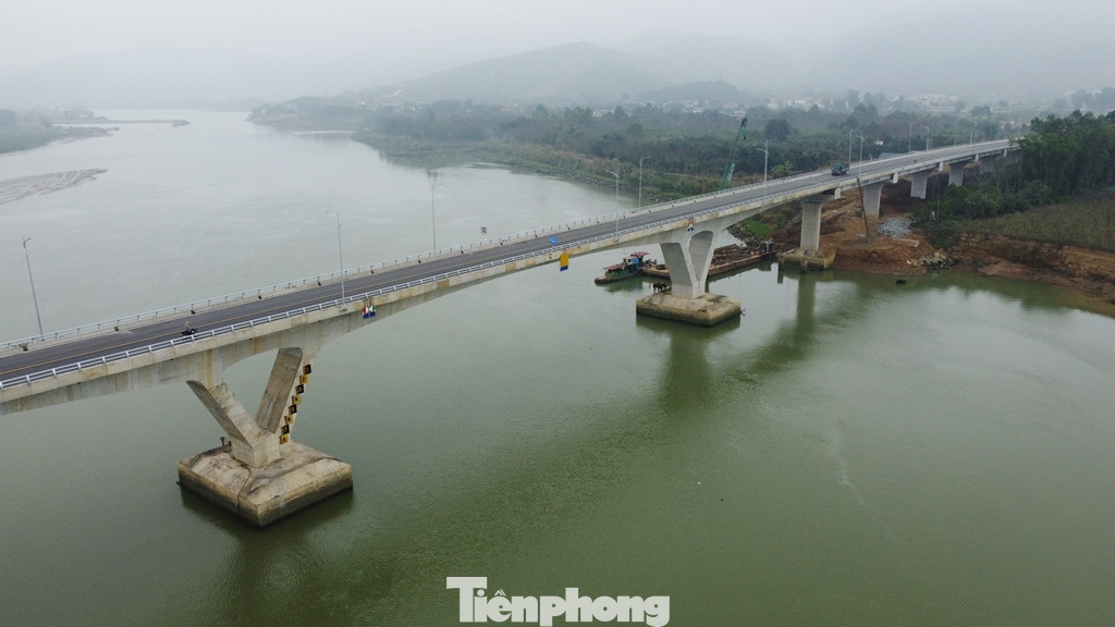 Cầu có mục tiêu đầu tư dự án nhằm kết nối giao thông giữa Quốc lộ 1A, Quốc lộ 45 với đường cao tốc Bắc - Nam đi qua địa bàn tỉnh Thanh Hóa, nhất là các huyện Hoằng Hóa, Hậu Lộc, Nga Sơn với đường cao tốc Bắc - Nam.