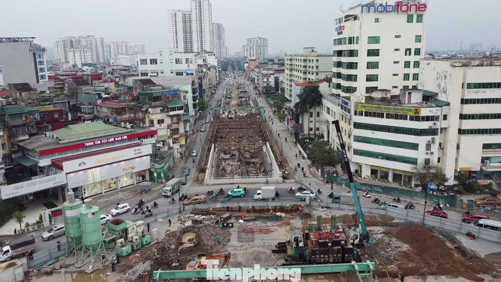 Đến nay dự án thi công được 2/4 đốt hầm đi ngầm qua nút, riêng hai đốt hầm trung tâm là H3, H4 đã bắt đầu thi công.