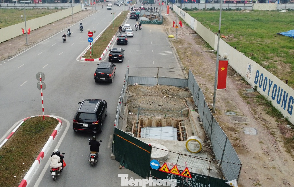 Đêm 9 và ngày 10/2, các công trường trên đường Trần Phú và Vũ Trọng Khánh không triển khai thi công. Đêm 9 và ngày 10/2, các công trường trên đường Trần Phú và Vũ Trọng Khánh không triển khai thi công.